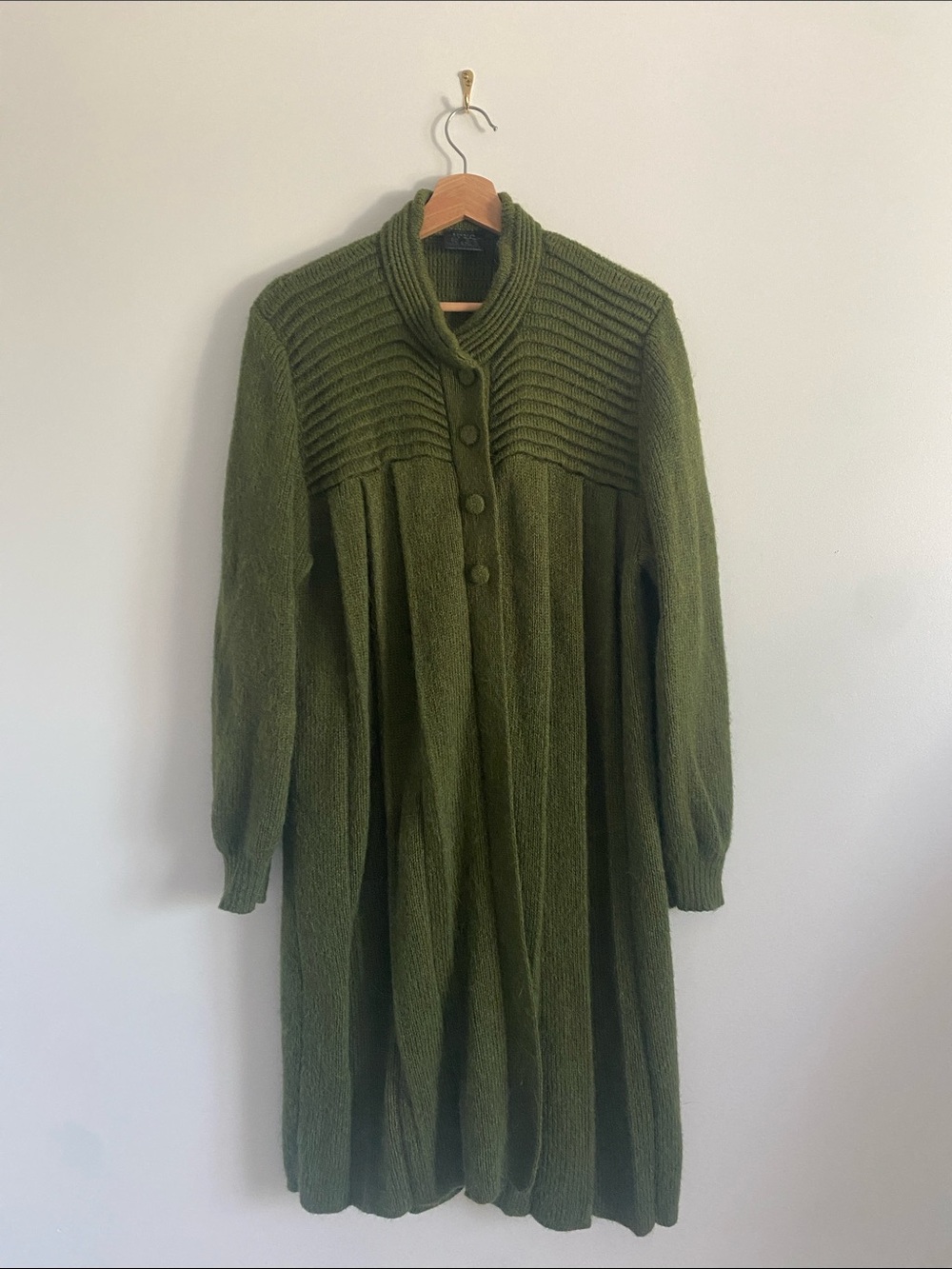 100% Alpaca Olive Long Cardigan Sweater - Picture 2 of 12